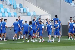 ΑΠΟΕΛ/ Η προπόνηση στο Národný futbalový štadión (Φώτος/Βίντεο)