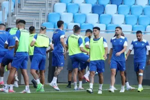 ΑΠΟΕΛ/ Η προπόνηση στο Národný futbalový štadión (Φώτος/Βίντεο)