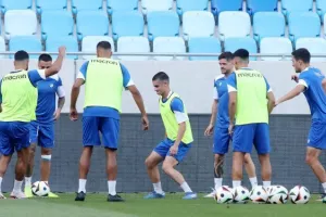 ΑΠΟΕΛ/ Η προπόνηση στο Národný futbalový štadión (Φώτος/Βίντεο)