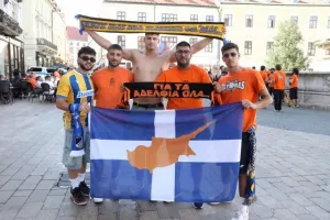 Στα πορτοκαλί... η Μπρατισλάβα! (Φώτος)