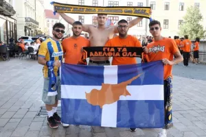 Στα πορτοκαλί... η Μπρατισλάβα! (Φώτος)