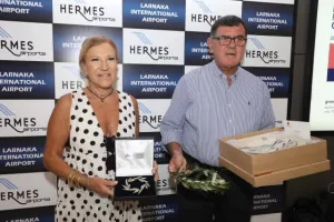 (Φωτορεπορτάζ) Η αποθεωτική υποδοχή στον Κοντίδη!