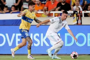 ΑΠΟΕΛ-Σλόβαν: Χάθηκε το Ch.L, φουλ για Europa League! (Φώτος)