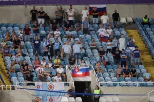 ΑΠΟΕΛ-Σλόβαν: Χάθηκε το Ch.L, φουλ για Europa League! (Φώτος)