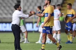 ΑΠΟΕΛ-Σλόβαν: Χάθηκε το Ch.L, φουλ για Europa League! (Φώτος)