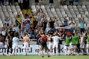 ΑΠΟΕΛ-Σλόβαν: Χάθηκε το Ch.L, φουλ για Europa League! (Φώτος)