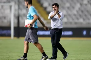 ΑΠΟΕΛ-Σλόβαν: Χάθηκε το Ch.L, φουλ για Europa League! (Φώτος)