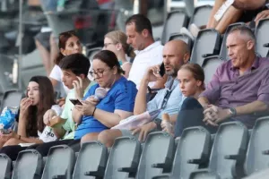 (ΦΩΤΟΣ) Ο κόσμος της Πάφος FC