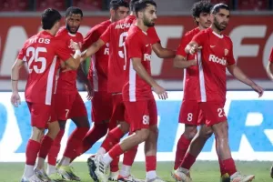 Νέα Σαλαμίνα - Ανόρθωση: ΓΚΟΛ, φάσεις και μοιρασιά στο "Αμμόχωστος" (φώτος)