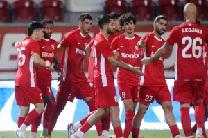 Η πρεμιέρα με την... Ομόνοια