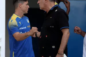 (Βίντεο/Φώτος kerkida) Η τελευταία προπόνηση του ΑΠΟΕΛ