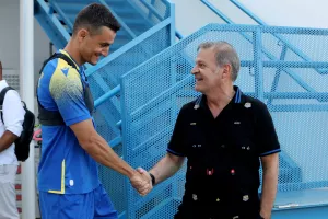 (Βίντεο/Φώτος kerkida) Η τελευταία προπόνηση του ΑΠΟΕΛ