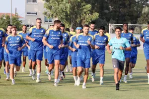 (Βίντεο/Φώτος kerkida) Η τελευταία προπόνηση του ΑΠΟΕΛ