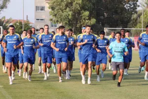 (Βίντεο/Φώτος kerkida) Η τελευταία προπόνηση του ΑΠΟΕΛ