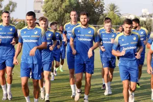 (Βίντεο/Φώτος kerkida) Η τελευταία προπόνηση του ΑΠΟΕΛ