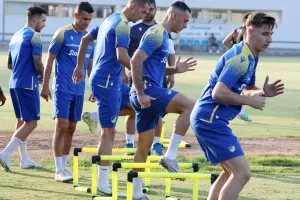 (Βίντεο/Φώτος kerkida) Η τελευταία προπόνηση του ΑΠΟΕΛ