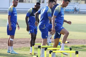 (Βίντεο/Φώτος kerkida) Η τελευταία προπόνηση του ΑΠΟΕΛ
