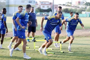 (Βίντεο/Φώτος kerkida) Η τελευταία προπόνηση του ΑΠΟΕΛ