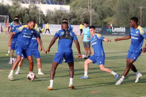 (Βίντεο/Φώτος kerkida) Η τελευταία προπόνηση του ΑΠΟΕΛ