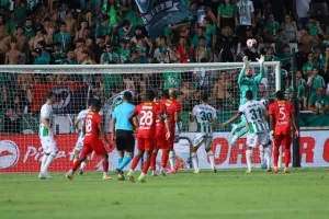 Ομόνοια - Ζίρε: Πράσινη απόλαυση, "εξάσφαιρο" και... κλείδωσε League Phase! (Φώτος)