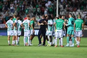 Ομόνοια - Ζίρε: Πράσινη απόλαυση, "εξάσφαιρο" και... κλείδωσε League Phase! (Φώτος)