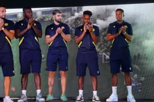 (ΒΙΝΤΕΟ/Φώτος) Η παρουσίαση της ΑΕΛ 2024/25