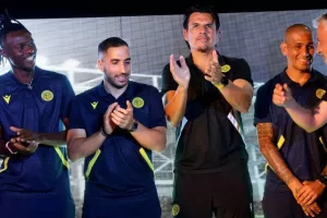 (ΒΙΝΤΕΟ/Φώτος) Η παρουσίαση της ΑΕΛ 2024/25