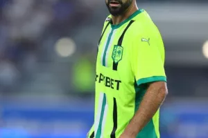 Απόλλων - ΑΕΚ: Χαμένο πέναλτι, αποβολή και... "διπλό" με ανατροπή (Φώτος)