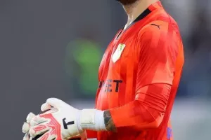Απόλλων - ΑΕΚ: Χαμένο πέναλτι, αποβολή και... "διπλό" με ανατροπή (Φώτος)