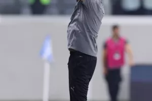 Απόλλων - ΑΕΚ: Χαμένο πέναλτι, αποβολή και... "διπλό" με ανατροπή (Φώτος)