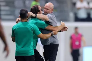 Απόλλων - ΑΕΚ: Χαμένο πέναλτι, αποβολή και... "διπλό" με ανατροπή (Φώτος)