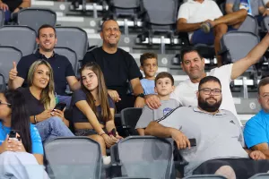 (Φώτος) Οι Παφίτες στο "Αλφαμέγα"