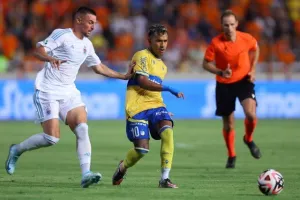 ΑΠΟΕΛ-Σλόβαν: Χάθηκε το Ch.L, φουλ για Europa League! (Φώτος)