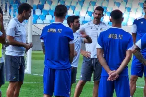 ΑΠΟΕΛ/ Η προπόνηση στο Národný futbalový štadión (Φώτος/Βίντεο)