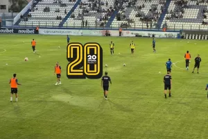 Ντεμπούτο για οκτώ!
