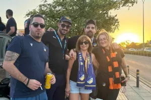 Η παρέα... πανέτοιμη για πρόκριση! 