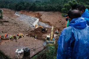 Ινδία: Τουλάχιστον 182 οι νεκροί από τις κατολισθήσεις