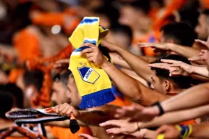 Χτύπημα... ΑΠΟΕΛ για ανατροπή! (Sold out η Νότια)