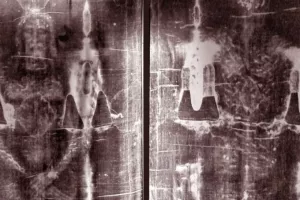 Νέα έρευνα αποδεικνύει ότι η Σινδόνη του Τορίνο χρησιμοποιήθηκε για την ταφή του Χριστού!