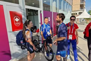 Λάμψη αστέρων στην Πόλη του Φωτός