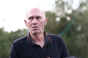 Χαμός στην ΑΕΚ: "Τσαρλατάνος ο Αλμέιδα"/Αντίδραση παλαιμάχων 