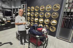 Το κατάστημα του σπουδαίου Χρίστο Στόιτσκοφ (φώτος kerkida)