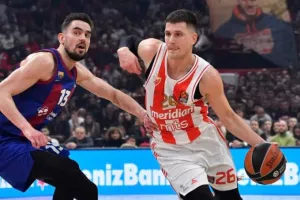 "Η λάσπη που μου έριξαν έγινε χώμα και φύτρωσα άνθη"