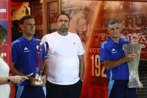 Οι ευρωκούπες στο Καραϊσκάκη και η ομιλία Μαρινάκη