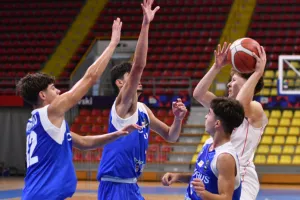 ΝΑΙ στις μετακινήσεις νεαρών στο εξωτερικό