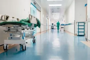 Κύπρος: Έπαθε έμφραγμα και όταν ξύπνησε του είπαν ότι χρωστά 180 χιλιάδες ευρώ!