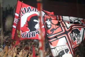 «Ποντένσε, Ποντένσε» από τους φίλους του Ολυμπιακού