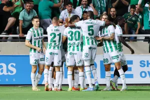 Ομόνοια-ΑΕΚ: Επαγγελματική νίκη... και 3 στα 3! (Φώτος)