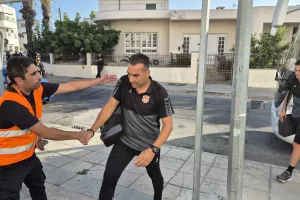 ΕΔΩ... Σωφρόνης