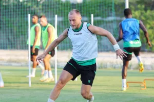 Απάντησε για Μπέζους ο Νταμπράουσκας (Τι είπε για τους τραυματίες ενόψει ΑΝΟ)